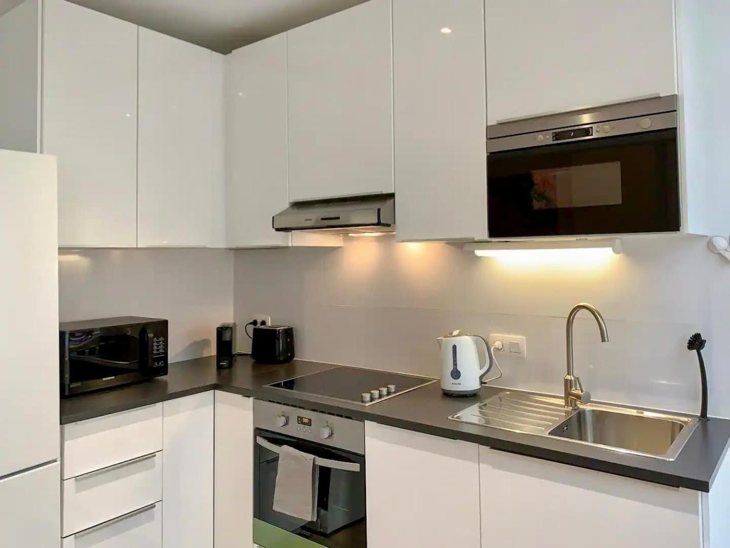 Self Check-in Flat - 4 People - Kitchen - Wifi Appartement Bruxelles