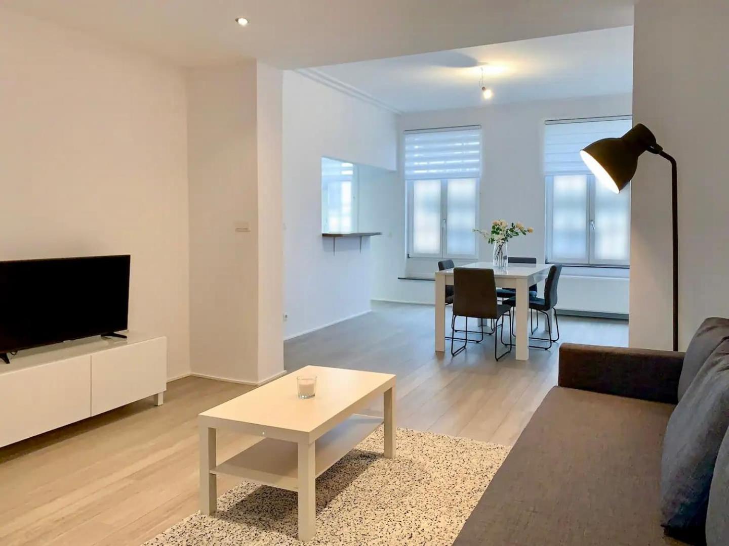 Self Check-in Flat - 4 People - Kitchen - Wifi * Bruxelles